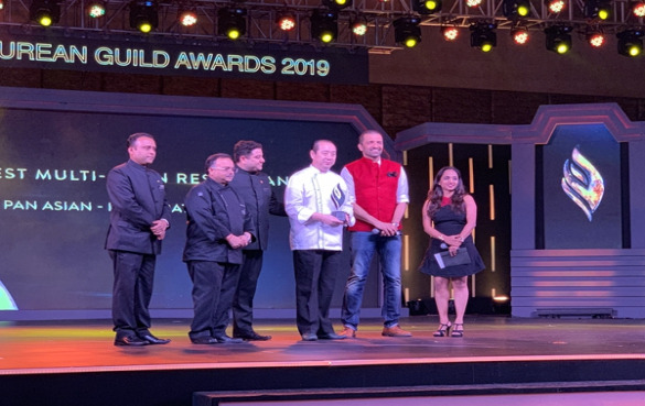 中国厨师梁小清主厨餐厅获得“印度最佳亚洲餐厅”奖