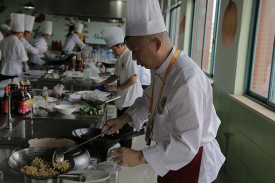 杭州举办职工食堂拿手菜大赛