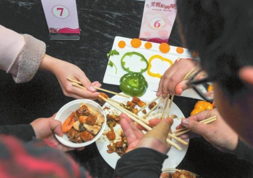 芜湖“美妈私房菜”厨艺大赛：注重健康饮食