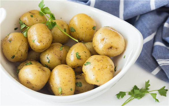 水煮熟土豆怎么冷冻？还能吃吗？