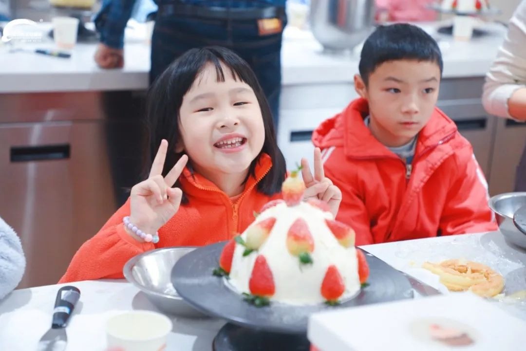 DIY蛋糕|赣州人社局＂大手拉小手＂亲子活动在赣州新东方温暖举办
